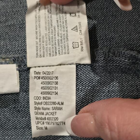 Bandolino Women's Embroidered Denim Jacket Sarah Size Medium Floral Boho Western - Picture 7 of 7